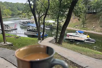 Image de Island Oasis - Terrific Lakefront Home with Private Dock on Monkey Island