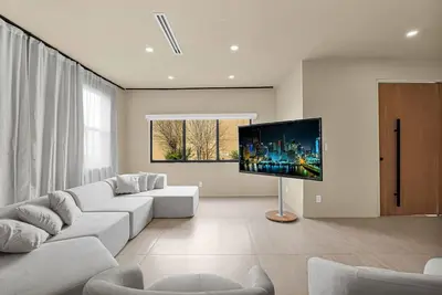 Designer Miami Villa Sleeps 11 Design District