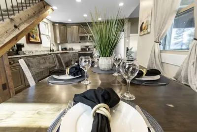 Image de Lakeside Getaway at Flathead Lake-Hot tub- Game Room-Close to town and beaches