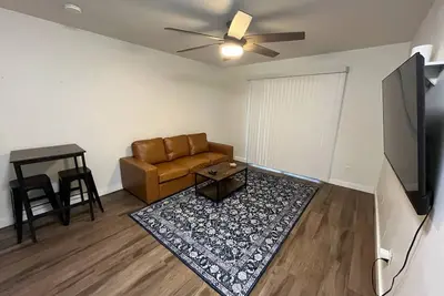 Image de Cozy 2br Furnished Unit walk to Va Hospital