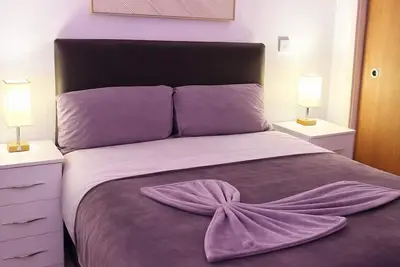 Image de Stylish 2br Wembley • Balcony • Parking