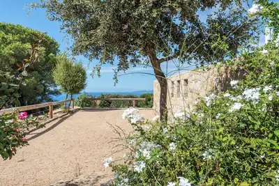 Image de Vue mer panoramique - piscine chauffée - confort