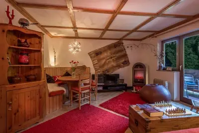 Image de This cosy chalet apartment, is located in a central, yet quiet, part of Saalbach