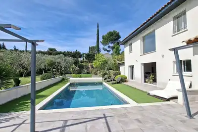 Image de Grande Villa Moderne Avec Piscine Cet Ete En Provence