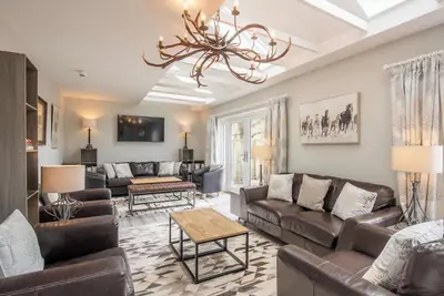 Image de Magnifique maison de vacances privée pour 10 personnes avec Wifi, Tv, patio et animaux admis