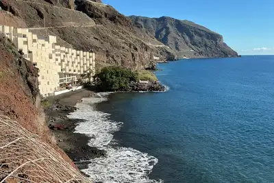 Image de Oceanfront Playa Las Gaviotas – Private Beach Tenerife, Ocean Front Canarias 2