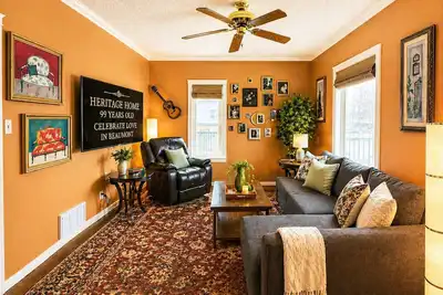 Image de Heritage Home| Romantic Getaway| Vintage Decor