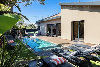 Image de Villa piscine, jardin, plages Juan les Pins à pied, 4 suites