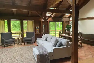 Secluded Post-and-Beam Chalet w/Breathtaking Views