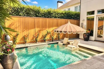 Image de Alo Collection•Pool•Rooftop• 4br•Downtown