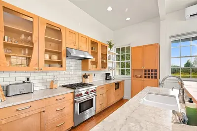 Image de Edison Schoolhouse — Charming 2bd 2ba in Skagit Valley