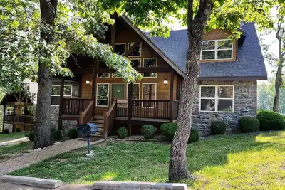 Image de Spacious 4-bedroom Cabin 5 Minutes from Silver Dollar City!