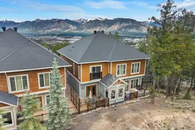 Image de Mountainside Retreat | Pickleball | Ac | Pets Ok