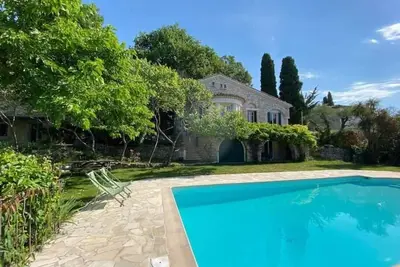 Image de Mas Saint Jeaume villa et piscine 10 personnes
