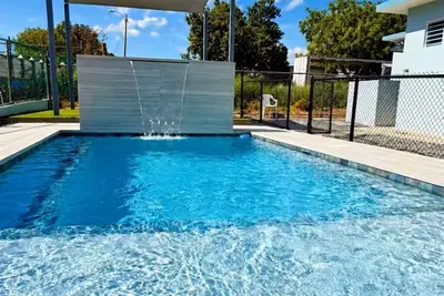 Combate Beach Retreat for Large Groups 16+ with Pool + Generator at Entre Mareas