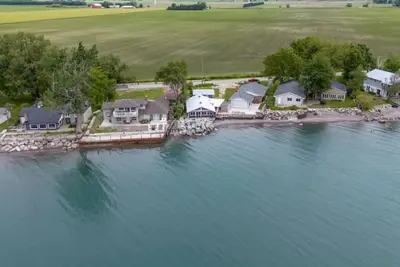 Image de Lakefront, Pet Friendly Getaway