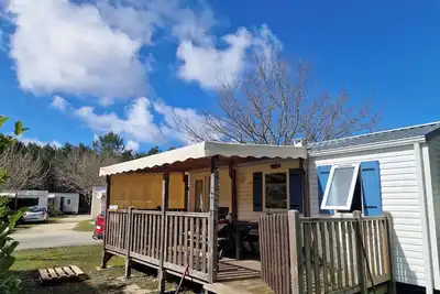 Image de Joli mobilhome carcans dans camping 3 etoiles