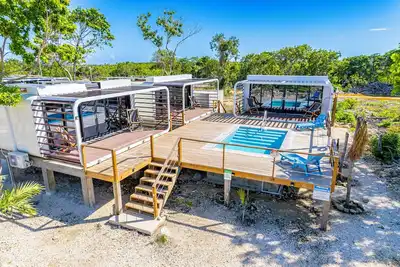 Image de Cozy Secret Beach Getaway w/ Pool - Iguana Casita