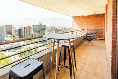 Image de Hom | Pasos del Metro | Las Condes | Ac | Parking