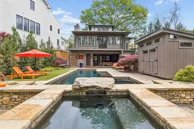 Image de Urban Luxury Living/Minutes from Atl Attractions and Walkable to Great Restaurant's, Drinks & Parks