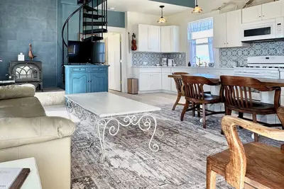 Image de Charming 2-bedroom Converted Schoolhouse  with Ac in Paradise Valley