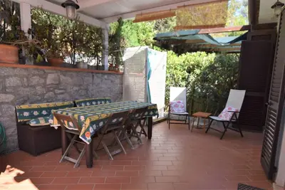 Image de Beautiful equipped veranda