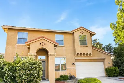 Image de Spacious 5br/3ba Home in Antioch