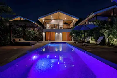 Image de Casa Ami, Walk/Beach & Center, 3Bdr, Privet Pool