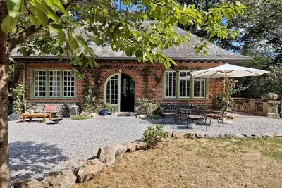 Image de Pavillon romantique historique pour 4 personnes