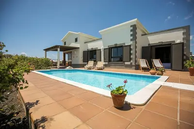 Image de Eva- Villa in Los Alisios– Stunning Views, Private Pool & Ground Floor Apartment