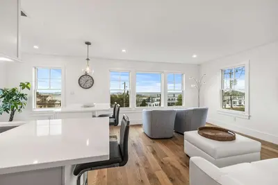 Image de Warren House 2br, Stunning Water Views Downtown