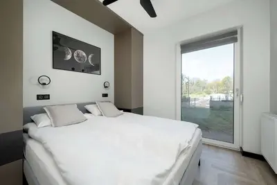 Image de Spacious Apartment | Garden and Workspace