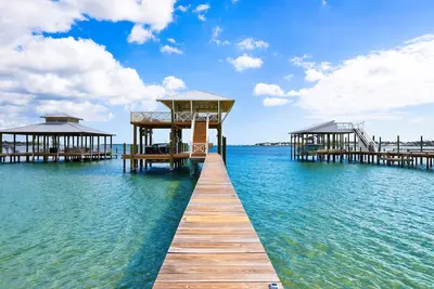 Image de Coastal Cottage Retreat | Pool, Boat Dock, & Minutes to Pirates Cove