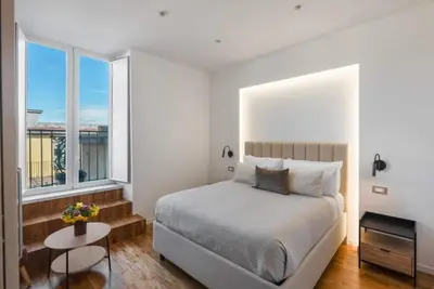 Image de Séjour de luxe dans le centre historique avec balcon, Wi-Fi et climatisation