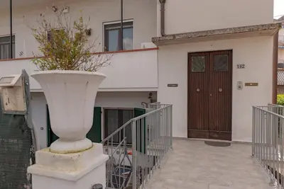Image de Domio - Elegant Oasis with Terrace