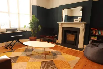 Image de Bright Two Bedroom House with Parking and Garden