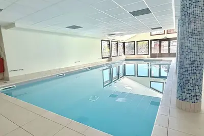 Image de \"Le Pied\" des Pistes, Terrasse, Piscine