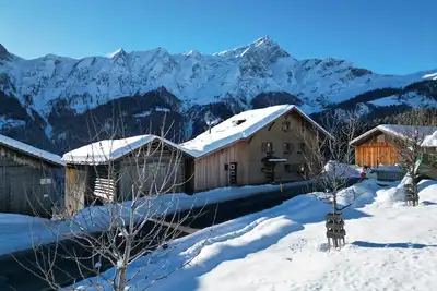 Image de Hof Beeli, (Tschappina). by Interhome