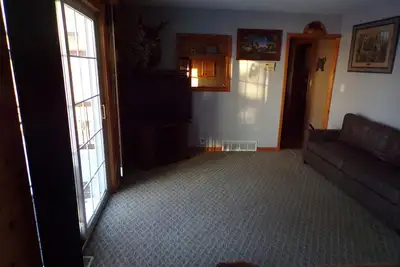 Image de 3 bedroom Lakeside home, on Snowmobile & Atv trails. Pet friendly, onsite Dining
