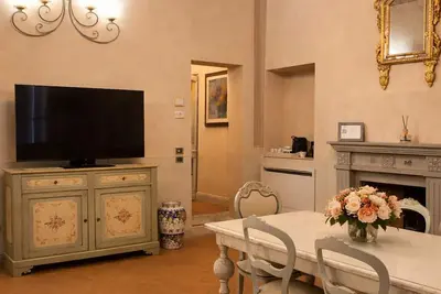 Image de Avignonesi - Chic Frescoed Palace - 2br 2ba - Heart of Montepulciano