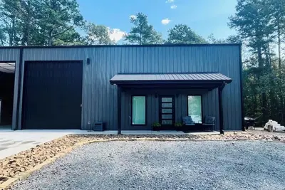Cozy Greers Ferry Getaway