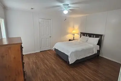 Image de Fully Furnished 3 Bedroom w/ Utilities