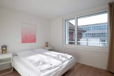 Image de Zh Pink 2 - Letzigrund HITrental Apartment by Interhome