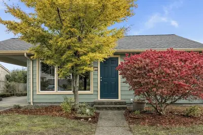 Image de Terrific pet friendly house & fenced yard with Ac in vibrant Seattle - sleeps 6.