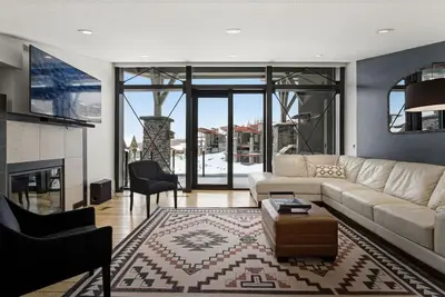 Image de Luxury 4 bedroom chalet ski in/out