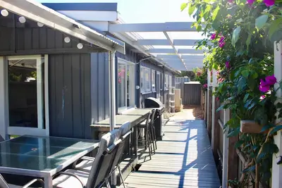 Image de Retraite jardin en bord de mer, 5 min à pied plage, cafés, supermarché