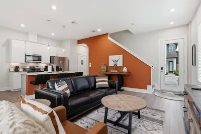 Image de Texas Stylish Living North of Downtown Houston!