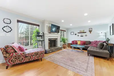 Image de 3-bedroom Comfy Townhome, less than 10 min from the Battery, Bring the Family