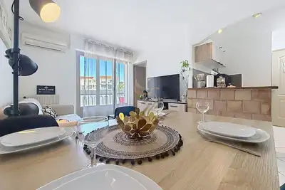 Image de L’Atelier 713 – T2 lumineux avec loggia à 15 min à pied des plages de Fréjus