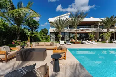 Image de Best Luxury Escape W/ Gym & Game Room W/ Butler Near Beach/Stores/Restaurants